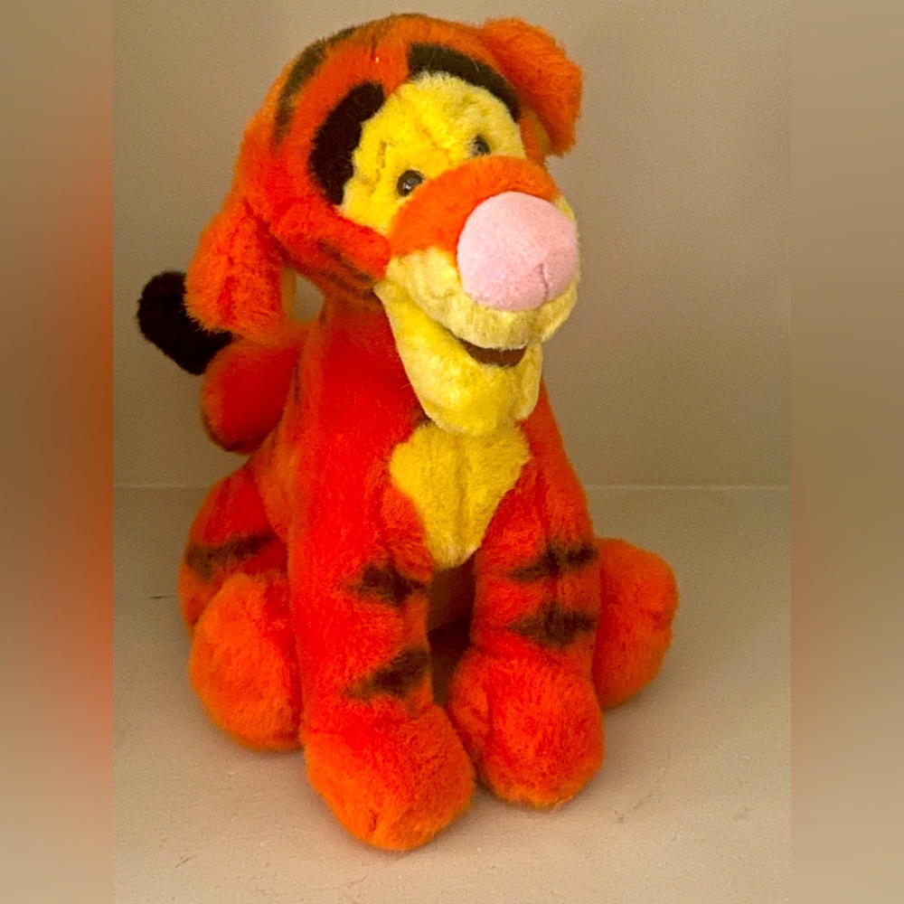 Vintage Walt Disney Company Tigger Plush 12”  Curly Tail 1990s Winnie The Pooh